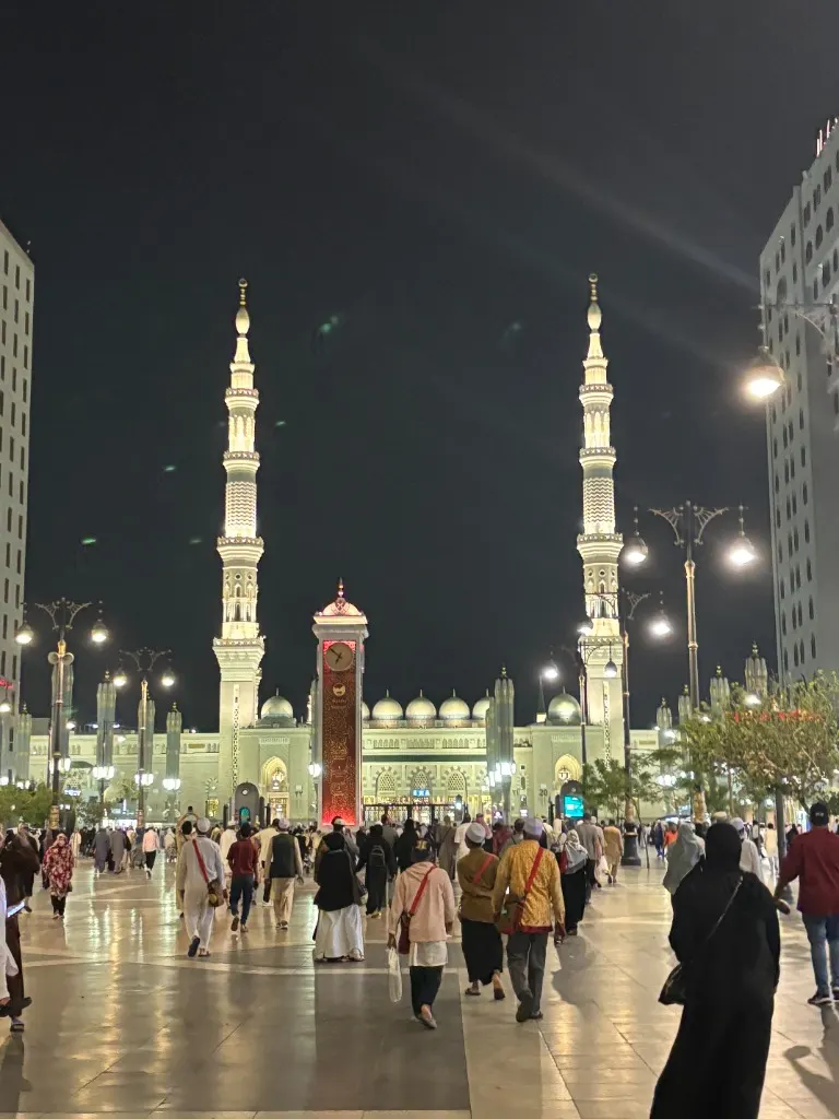 Mosquée du Prophète la nuit